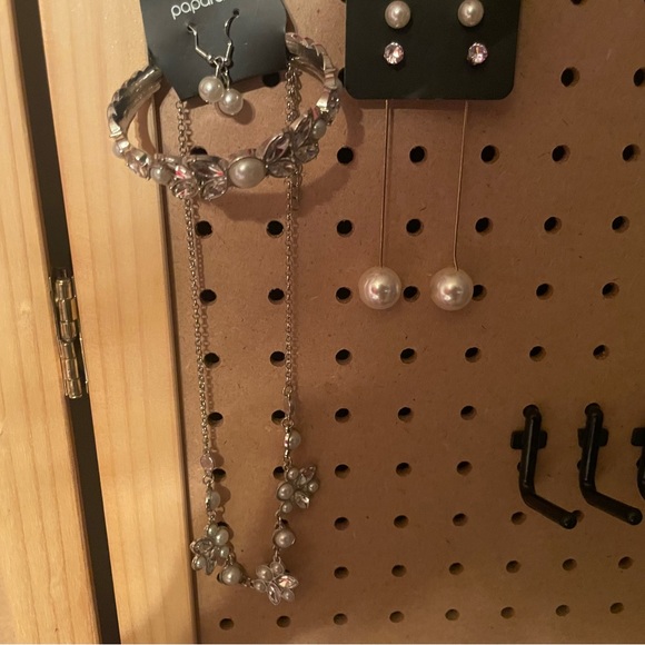 Jewelry Bundle (3) - Picture 1 of 5